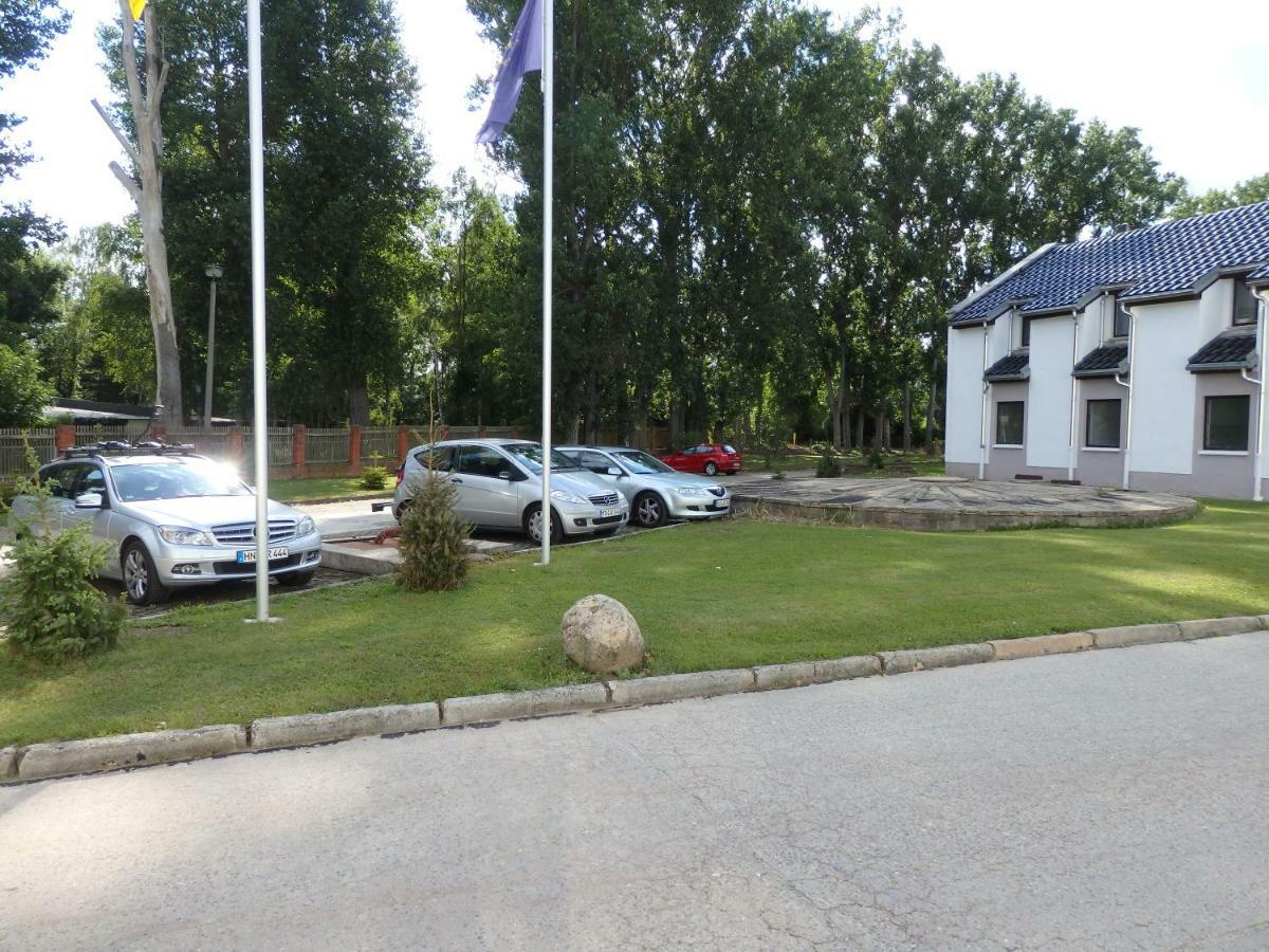 Zur Saale Hotel Weißenfels Exterior foto